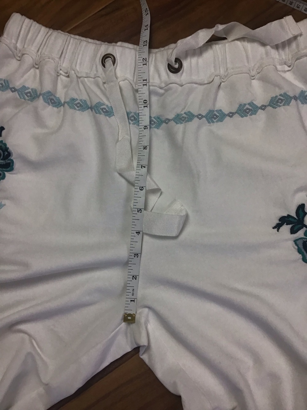 Sundance Faded Fields White Joggers Blue Floral Embroidered Size Medium - Picture 10 of 13